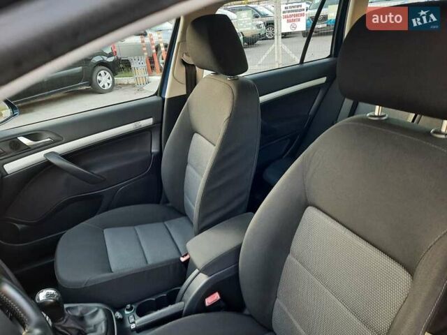 Синий Шкода Октавия, объемом двигателя 1.6 л и пробегом 201 тыс. км за 6850 $, фото 43 на Automoto.ua