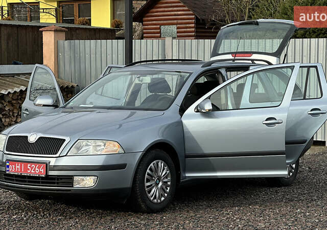 Синій Шкода Октавія, об'ємом двигуна 1.6 л та пробігом 212 тис. км за 6250 $, фото 41 на Automoto.ua