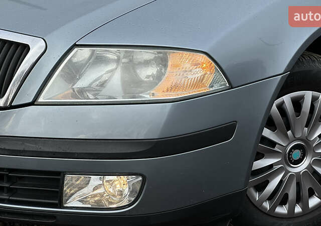 Синій Шкода Октавія, об'ємом двигуна 1.6 л та пробігом 212 тис. км за 6250 $, фото 5 на Automoto.ua