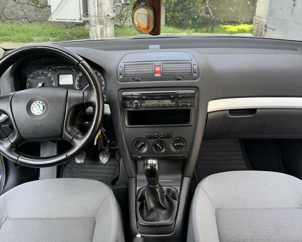 Синій Шкода Октавія, об'ємом двигуна 1.97 л та пробігом 372 тис. км за 6400 $, фото 32 на Automoto.ua