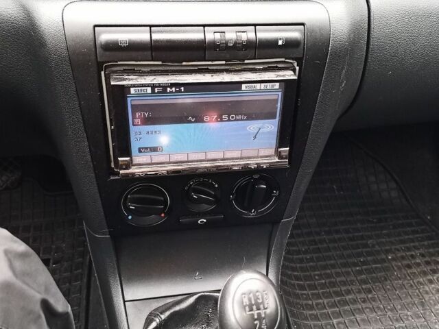 Синий Шкода Октавия, объемом двигателя 1.6 л и пробегом 220 тыс. км за 2500 $, фото 2 на Automoto.ua