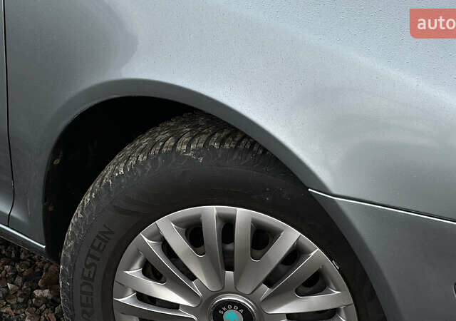 Синій Шкода Октавія, об'ємом двигуна 1.6 л та пробігом 212 тис. км за 6250 $, фото 21 на Automoto.ua