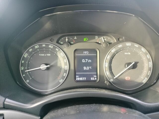 Синій Шкода Октавія, об'ємом двигуна 1.6 л та пробігом 285 тис. км за 7200 $, фото 7 на Automoto.ua