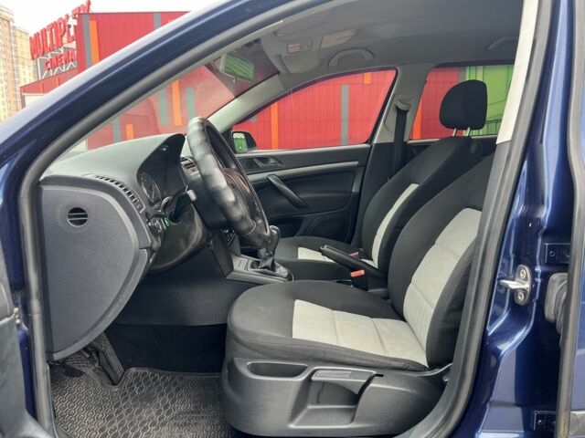 Синій Шкода Октавія, об'ємом двигуна 1.6 л та пробігом 246 тис. км за 4900 $, фото 6 на Automoto.ua