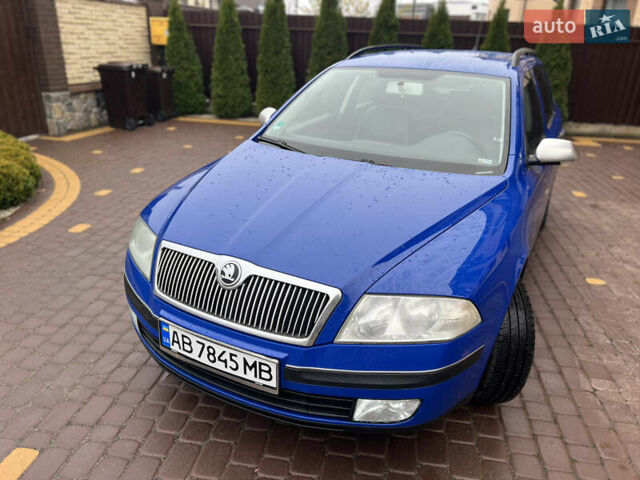 Синий Шкода Октавия, объемом двигателя 1.6 л и пробегом 220 тыс. км за 7200 $, фото 2 на Automoto.ua