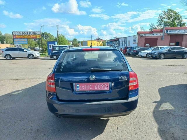 Синій Шкода Октавія, об'ємом двигуна 1.6 л та пробігом 201 тис. км за 6900 $, фото 5 на Automoto.ua