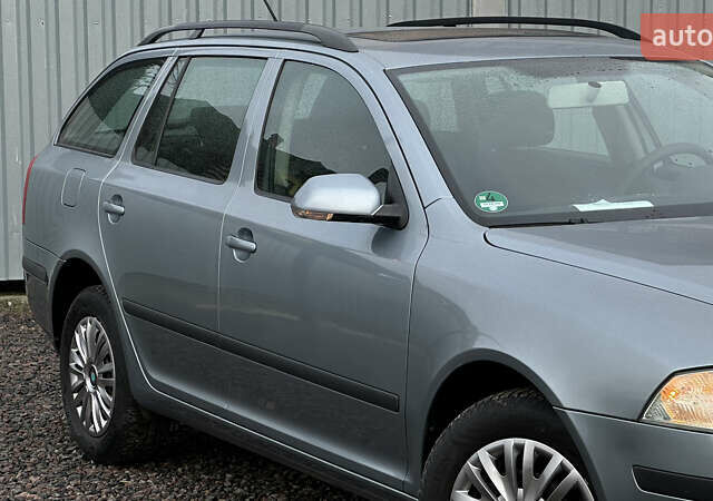 Синій Шкода Октавія, об'ємом двигуна 1.6 л та пробігом 212 тис. км за 6250 $, фото 17 на Automoto.ua