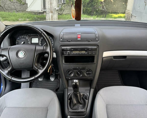 Синій Шкода Октавія, об'ємом двигуна 1.97 л та пробігом 372 тис. км за 6400 $, фото 31 на Automoto.ua