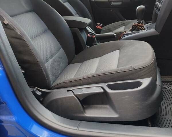Синій Шкода Октавія, об'ємом двигуна 1.6 л та пробігом 262 тис. км за 5999 $, фото 18 на Automoto.ua