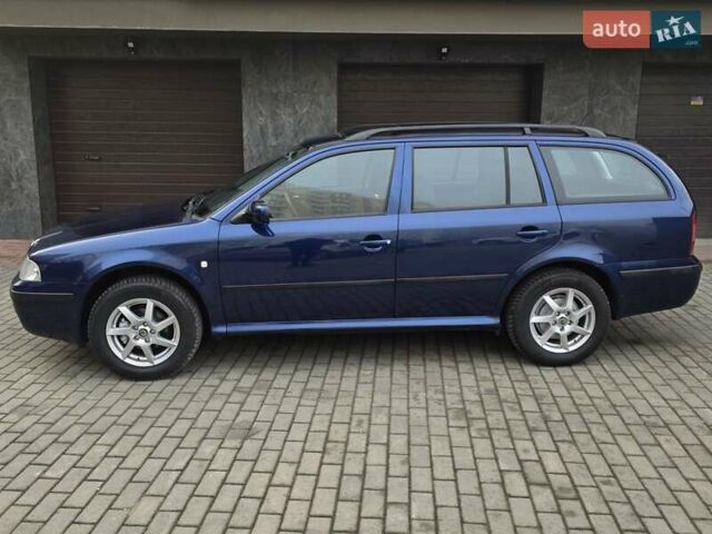Синий Шкода Октавия, объемом двигателя 1.6 л и пробегом 205 тыс. км за 4999 $, фото 4 на Automoto.ua
