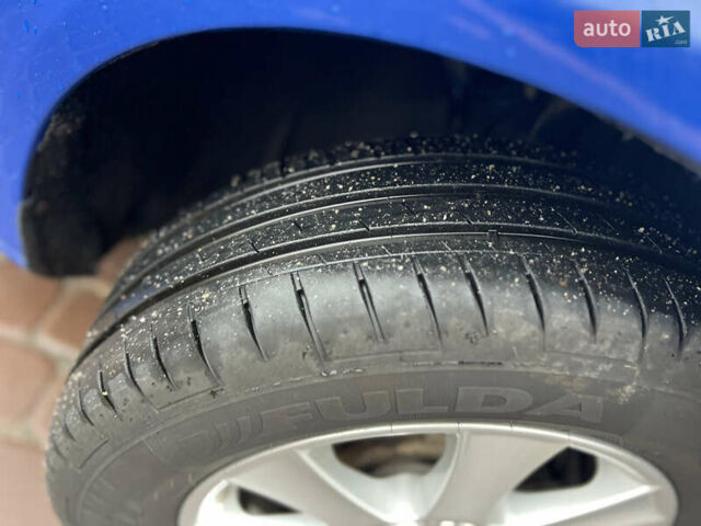 Синий Шкода Октавия, объемом двигателя 1.6 л и пробегом 220 тыс. км за 7200 $, фото 13 на Automoto.ua