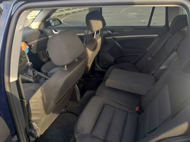 Синій Шкода Октавія, об'ємом двигуна 1.6 л та пробігом 285 тис. км за 7200 $, фото 5 на Automoto.ua