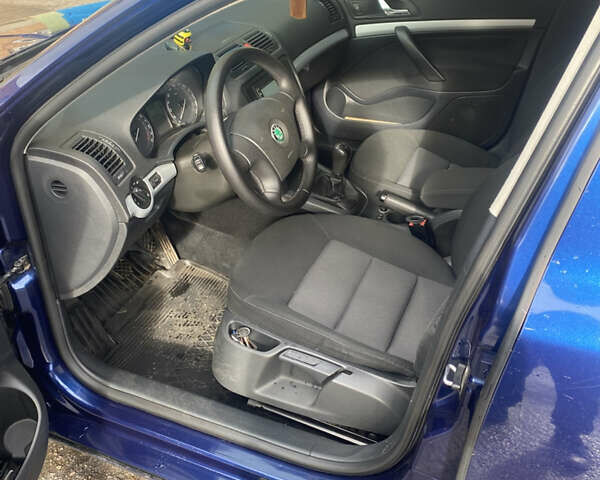 Шкода Октавия 2007 в Хороле на Automoto.ua Синий Шкода Октавия, объемом двигателя 1.6 л и пробегом 220 тыс. км за 7000 $, фото 6 на Automoto.ua