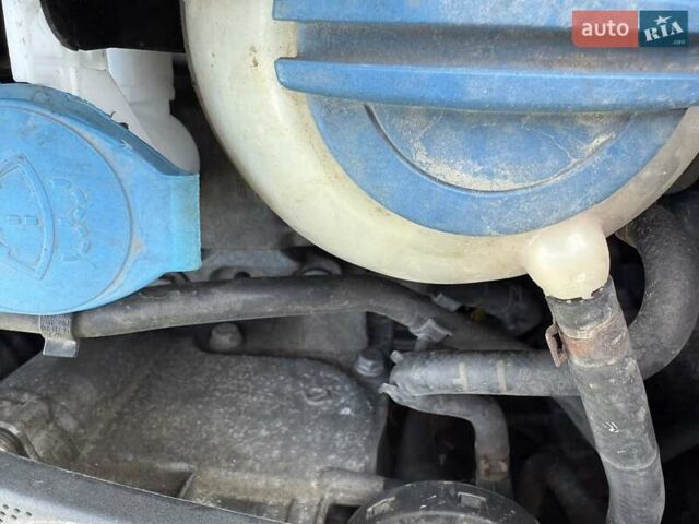 Синій Шкода Октавія, об'ємом двигуна 1.6 л та пробігом 217 тис. км за 6200 $, фото 7 на Automoto.ua