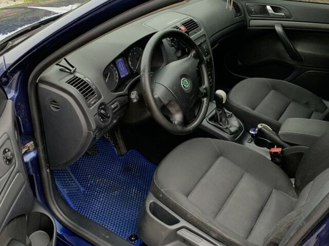 Синий Шкода Октавия, объемом двигателя 1.6 л и пробегом 280 тыс. км за 4500 $, фото 7 на Automoto.ua