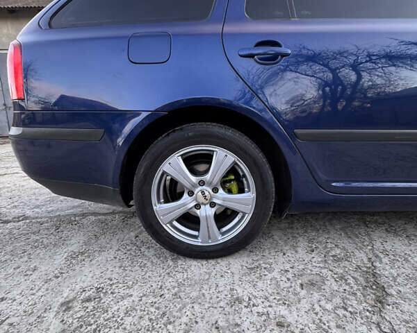 Синій Шкода Октавія, об'ємом двигуна 1.97 л та пробігом 372 тис. км за 6400 $, фото 14 на Automoto.ua