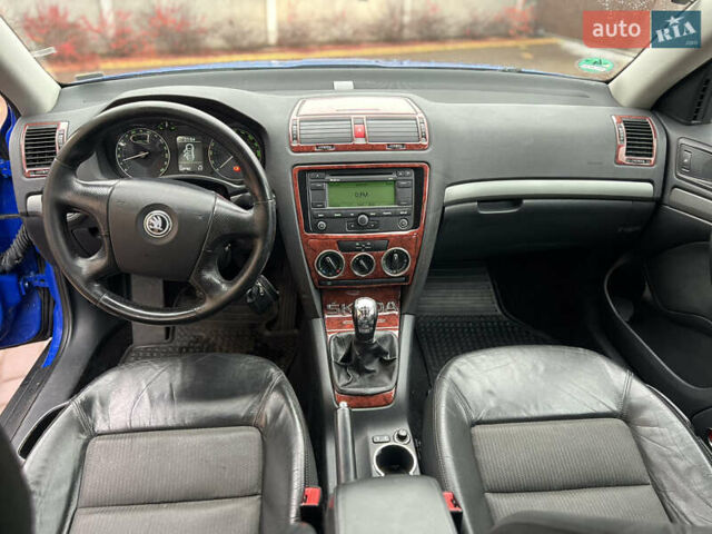 Синий Шкода Октавия, объемом двигателя 1.6 л и пробегом 220 тыс. км за 7200 $, фото 31 на Automoto.ua