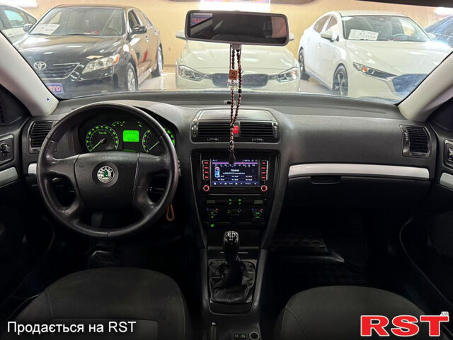 Синий Шкода Октавия, объемом двигателя 1.6 л и пробегом 190 тыс. км за 5900 $, фото 11 на Automoto.ua