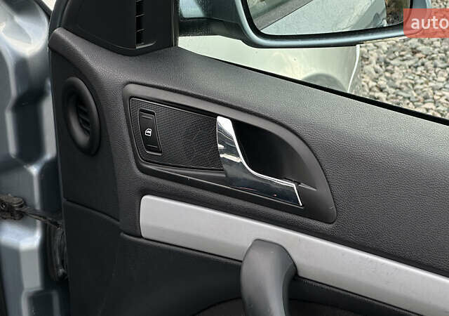 Синій Шкода Октавія, об'ємом двигуна 1.6 л та пробігом 212 тис. км за 6250 $, фото 71 на Automoto.ua