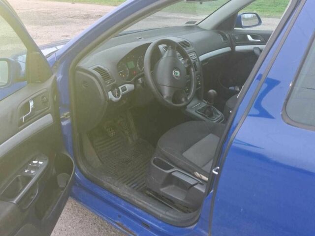 Синий Шкода Октавия, объемом двигателя 1.9 л и пробегом 380 тыс. км за 2600 $, фото 3 на Automoto.ua