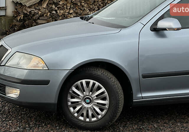 Синій Шкода Октавія, об'ємом двигуна 1.6 л та пробігом 212 тис. км за 6250 $, фото 9 на Automoto.ua