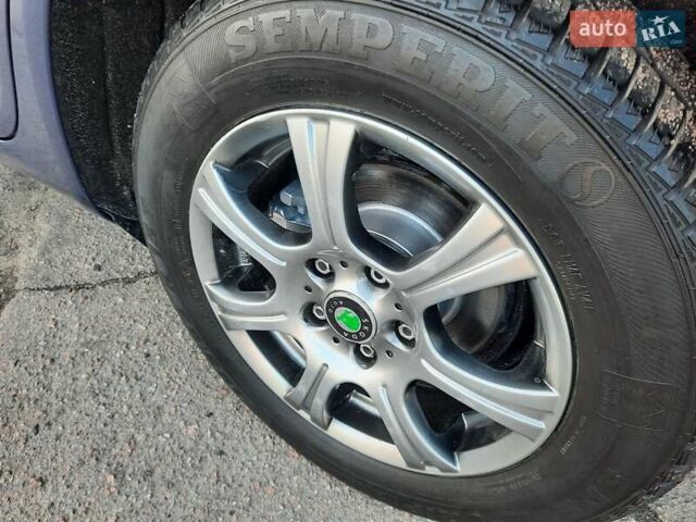 Синий Шкода Октавия, объемом двигателя 1.6 л и пробегом 201 тыс. км за 6900 $, фото 76 на Automoto.ua