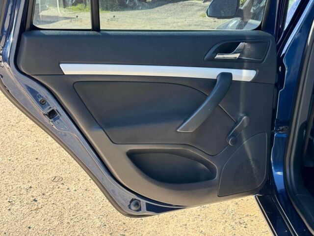 Синий Шкода Октавия, объемом двигателя 1.6 л и пробегом 202 тыс. км за 6240 $, фото 21 на Automoto.ua