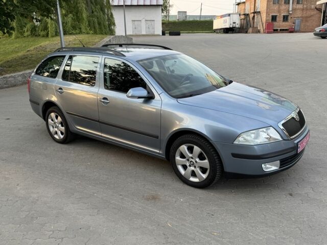 Синий Шкода Октавия, объемом двигателя 1.6 л и пробегом 240 тыс. км за 6400 $, фото 4 на Automoto.ua
