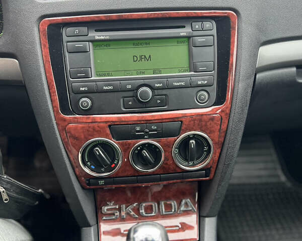 Синий Шкода Октавия, объемом двигателя 1.6 л и пробегом 220 тыс. км за 7200 $, фото 33 на Automoto.ua