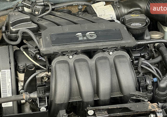 Синій Шкода Октавія, об'ємом двигуна 1.6 л та пробігом 212 тис. км за 6250 $, фото 85 на Automoto.ua