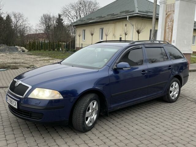 Синій Шкода Октавія, об'ємом двигуна 1.6 л та пробігом 298 тис. км за 5100 $, фото 1 на Automoto.ua