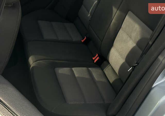 Синій Шкода Октавія, об'ємом двигуна 1.6 л та пробігом 212 тис. км за 6250 $, фото 66 на Automoto.ua