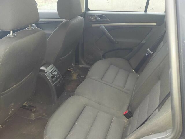 Синий Шкода Октавия, объемом двигателя 2 л и пробегом 319 тыс. км за 3600 $, фото 6 на Automoto.ua