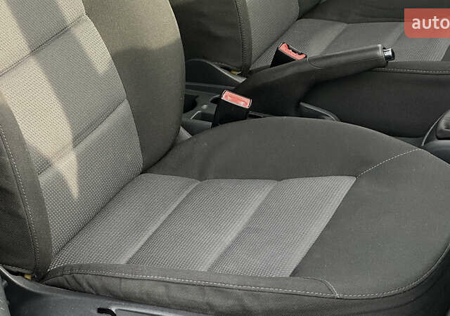 Синій Шкода Октавія, об'ємом двигуна 1.6 л та пробігом 212 тис. км за 6250 $, фото 73 на Automoto.ua