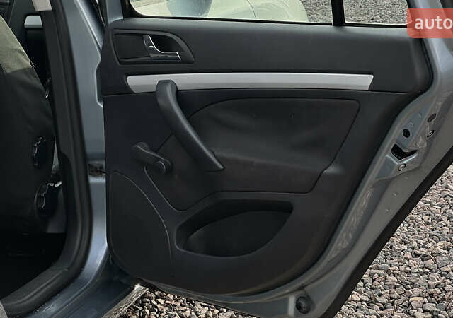 Синій Шкода Октавія, об'ємом двигуна 1.6 л та пробігом 212 тис. км за 6250 $, фото 67 на Automoto.ua