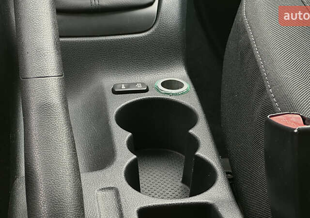 Синій Шкода Октавія, об'ємом двигуна 1.6 л та пробігом 212 тис. км за 6250 $, фото 63 на Automoto.ua