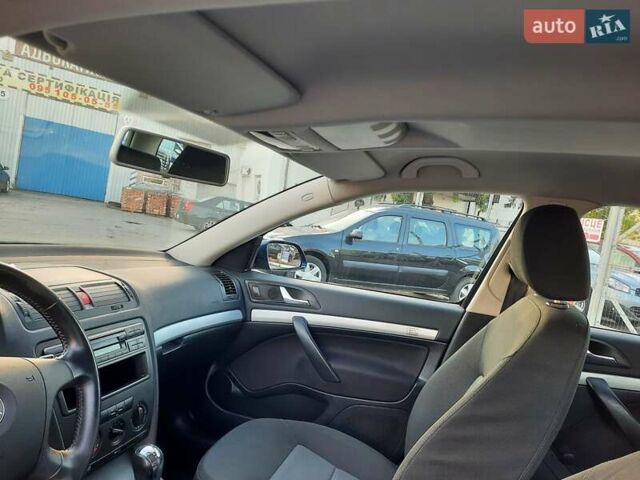 Синий Шкода Октавия, объемом двигателя 1.6 л и пробегом 201 тыс. км за 6850 $, фото 45 на Automoto.ua