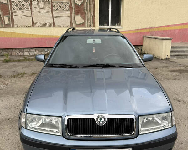 Синий Шкода Октавия, объемом двигателя 1.6 л и пробегом 240 тыс. км за 5916 $, фото 1 на Automoto.ua