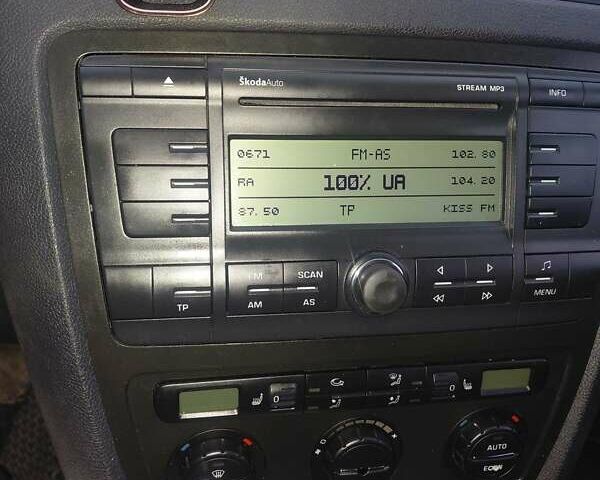 Синий Шкода Октавия, объемом двигателя 2 л и пробегом 319 тыс. км за 3600 $, фото 7 на Automoto.ua