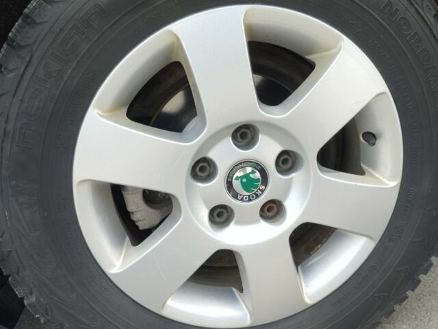 Синий Шкода Октавия, объемом двигателя 1.6 л и пробегом 220 тыс. км за 5800 $, фото 8 на Automoto.ua