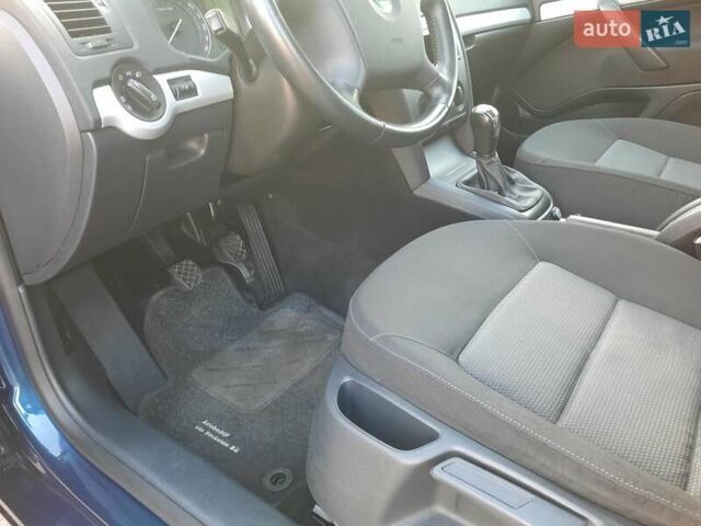 Синий Шкода Октавия, объемом двигателя 1.6 л и пробегом 201 тыс. км за 6850 $, фото 40 на Automoto.ua