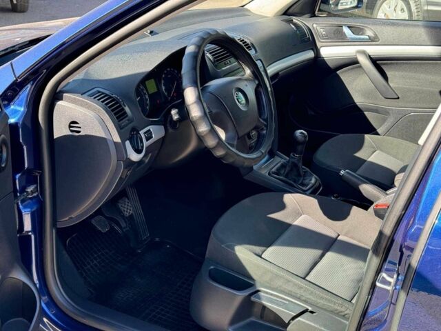 Синий Шкода Октавия, объемом двигателя 1.6 л и пробегом 202 тыс. км за 6240 $, фото 18 на Automoto.ua