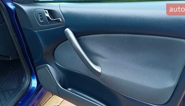 Синий Шкода Октавия, объемом двигателя 1.6 л и пробегом 237 тыс. км за 5250 $, фото 53 на Automoto.ua