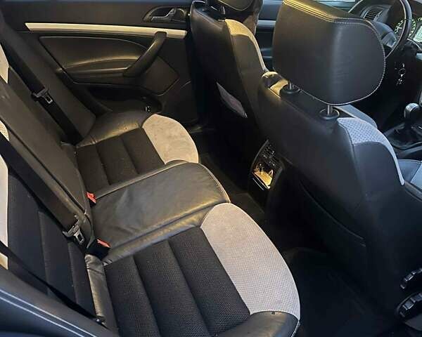 Синій Шкода Октавія, об'ємом двигуна 2 л та пробігом 252 тис. км за 7000 $, фото 7 на Automoto.ua