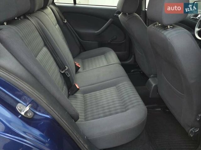 Синий Шкода Октавия, объемом двигателя 1.6 л и пробегом 205 тыс. км за 4999 $, фото 27 на Automoto.ua