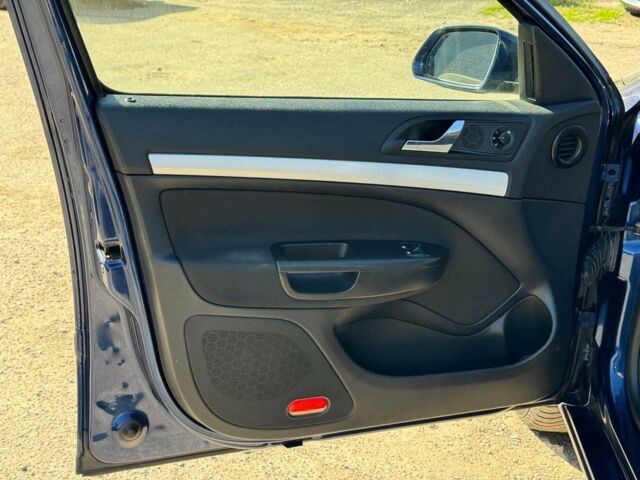 Синий Шкода Октавия, объемом двигателя 1.6 л и пробегом 202 тыс. км за 6240 $, фото 15 на Automoto.ua