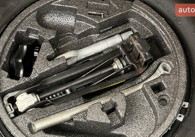 Синій Шкода Октавія, об'ємом двигуна 1.6 л та пробігом 212 тис. км за 6250 $, фото 81 на Automoto.ua