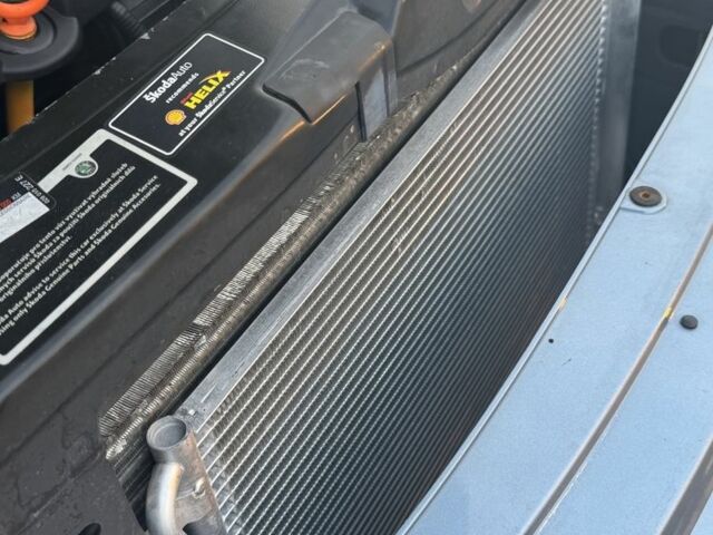 Синий Шкода Октавия, объемом двигателя 1.6 л и пробегом 190 тыс. км за 6000 $, фото 18 на Automoto.ua