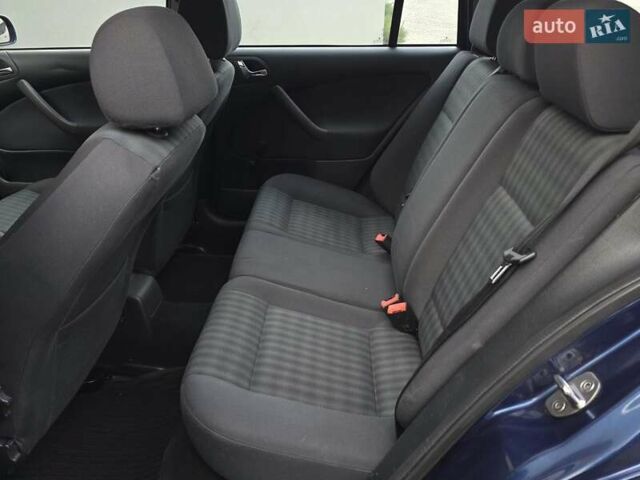 Синий Шкода Октавия, объемом двигателя 1.6 л и пробегом 205 тыс. км за 4999 $, фото 24 на Automoto.ua