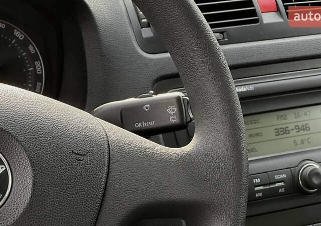 Синій Шкода Октавія, об'ємом двигуна 1.6 л та пробігом 212 тис. км за 6250 $, фото 59 на Automoto.ua